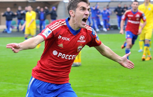 Нападающий ЦСКА Константин Базелюк на поле