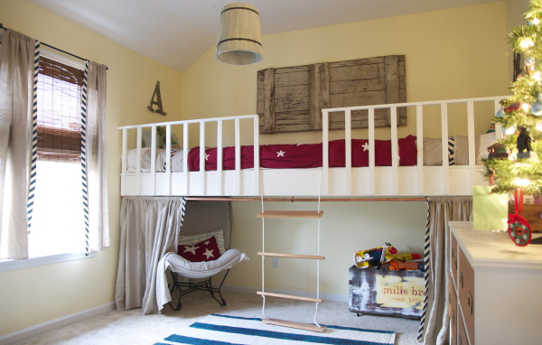 Рождественское оформление детской 