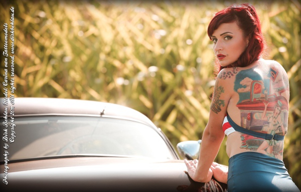 Цветная татуировка на спине