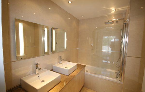 Бриллиантовая ванная комната