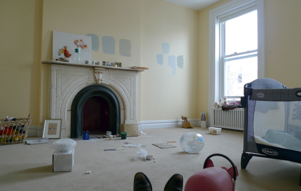 Камин в детской комнате