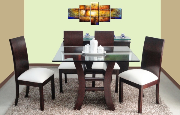 Пушистый ковер в столовой