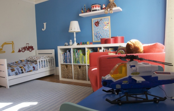 Вертолет в детской комнате