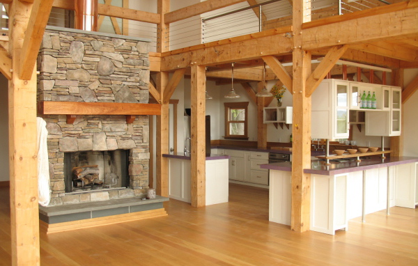 Кухня под балконом