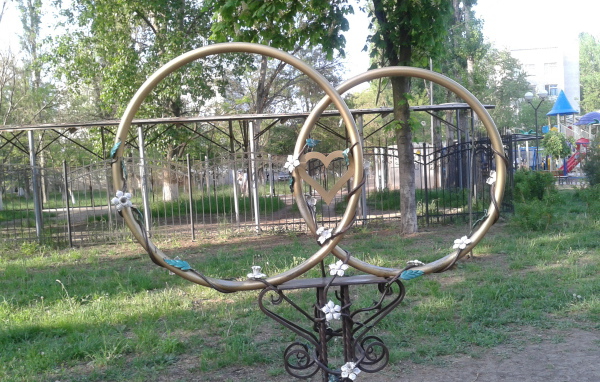 Памятник влюбленным Одесса
