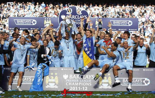 Манчестер Сити известный футбольный клуб Англии