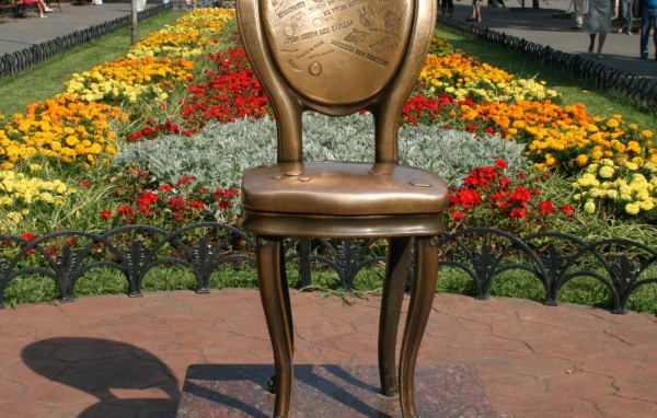 Памятник Ильфу и Петрову Одесса