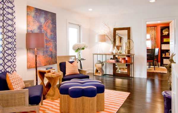 Пуфики в гостиной