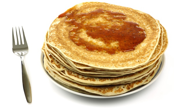 Блины с вилкой на Масленицу