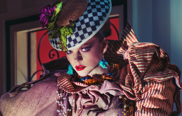 Фотография Красочная девушка