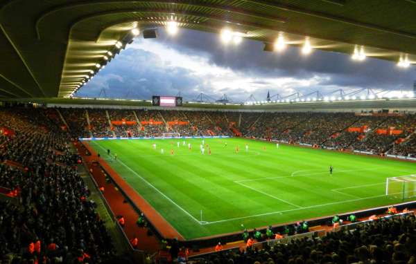 Популярный Футбольный клуб Англии Суонси Сити