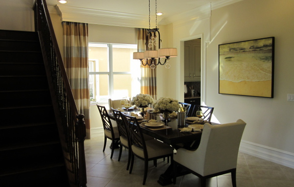 Небольшая уютная столовая