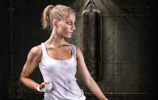 Спортивный девочка муай Тай