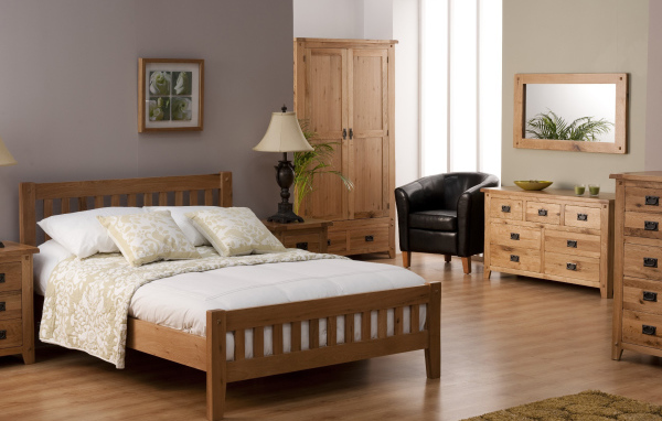 Стильная деревянная мебель для спальни