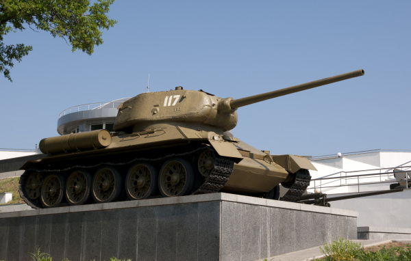Танковые памятники Днепропетровск