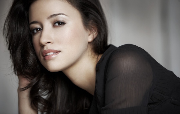 Знаменитая Кристиан Серратос