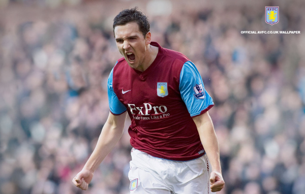 Знаменитый клуб Астон Вилла