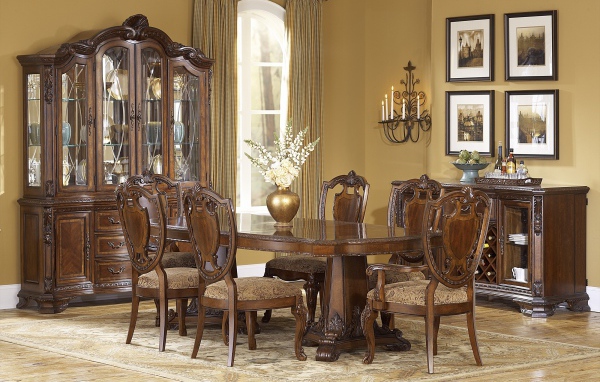 Традиционное оформление столовой