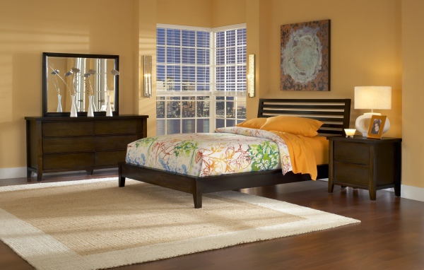 Желтая спальня