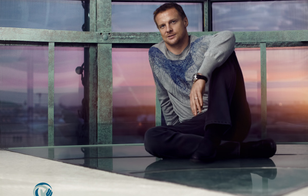 Вратарь Зенита Вячеслав Малафеев в домашней обстановке