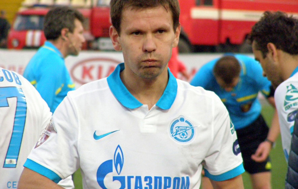 Константин Зырянов полузащитник Зенита в перерыве