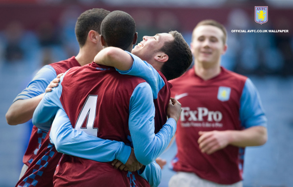 Известный клуб Астон Вилла