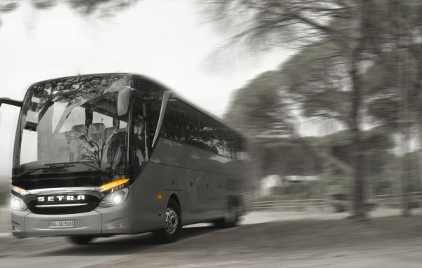 Большой автобус Сетра