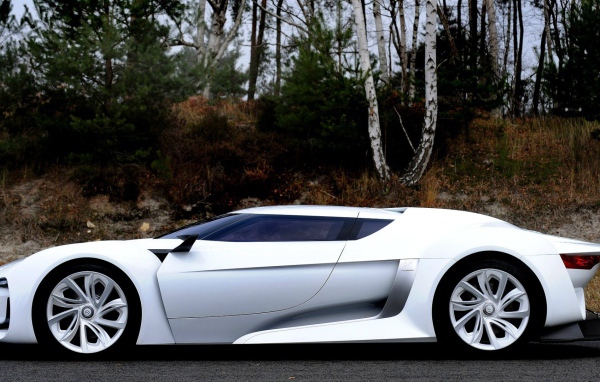 Белый Citroen GT