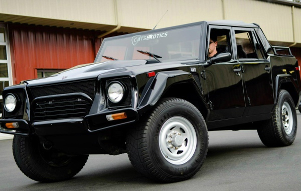 Внедорожник Lamborghini LM002