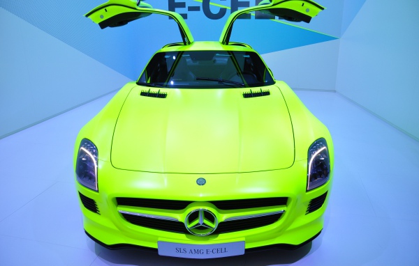 Электромобиль Mercedes SLS