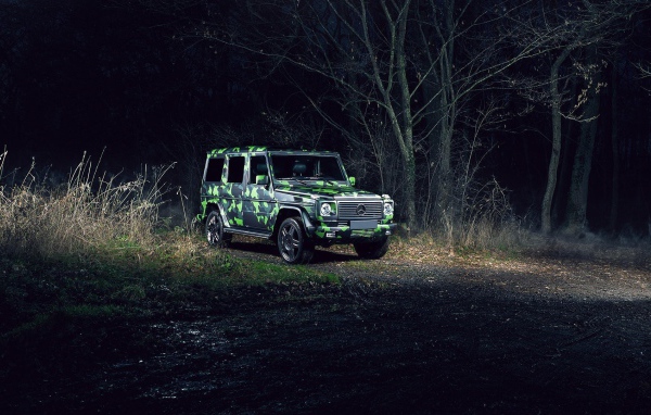 Мерседес в камуфляжной раскраске