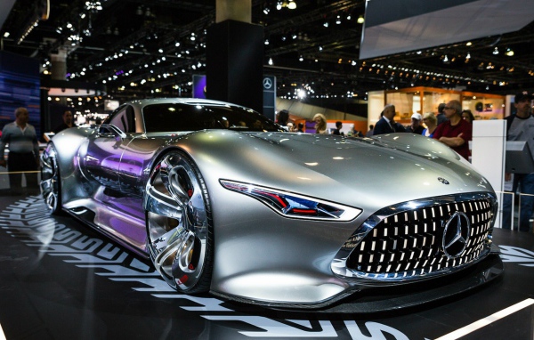 Striking Mercedes-Benz AMG Vision Gran Turismo