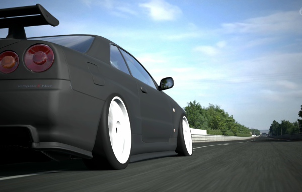 Черный тюнингованный Ниссан