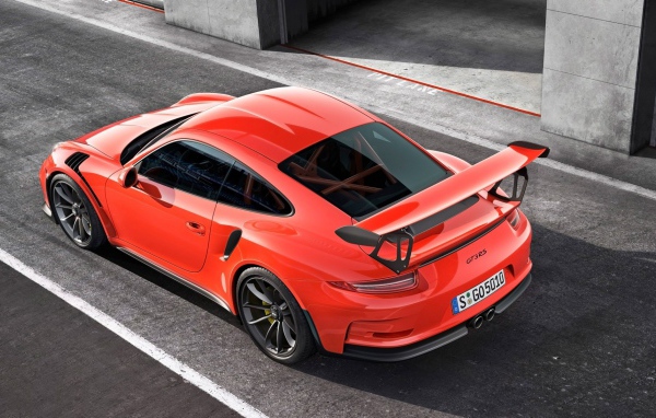 Светло красный Porsche 911 GT3 RS