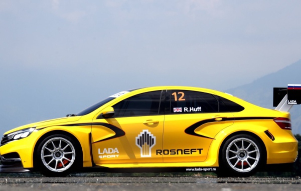 Российский автомобиль Лада Веста Спорт