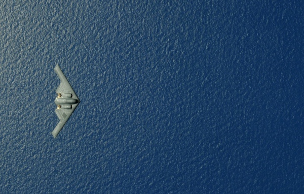 Самолет над водой