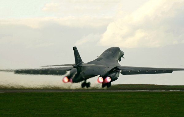 Бомбардировщик B-1B Lancer