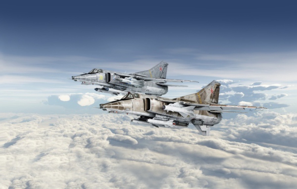 Истребители Mikoyan MiG-27 над облаками