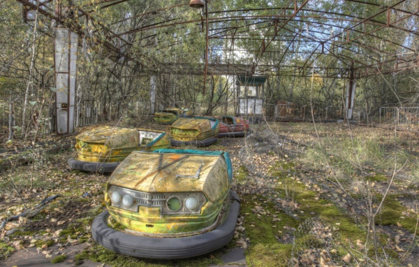 Заброшенный детский парк в Припяти