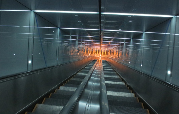 Эскалатор в торговом центре