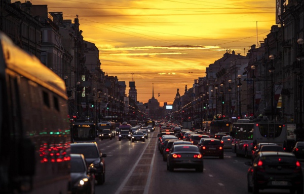 Вечерняя улица в Санкт Петербурге