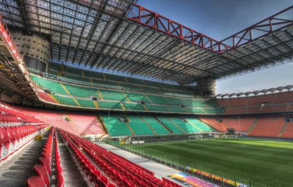 Миланский стадион Сан-Сиро