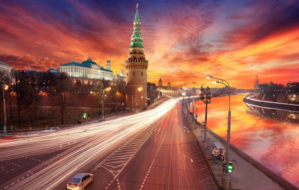 Оранжевый закат  в Москве