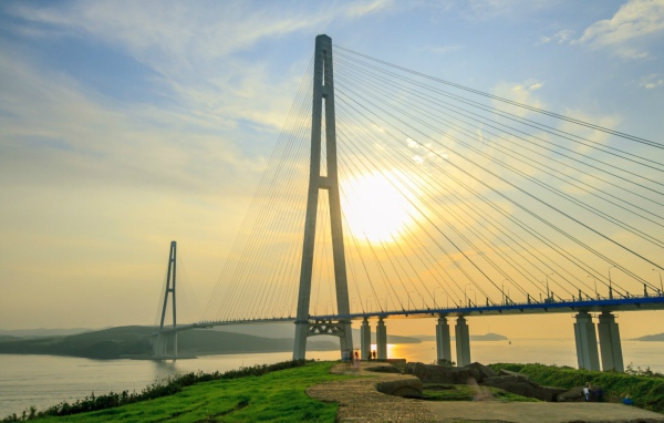 Мост через бухту Золотой Рог, Владивосток