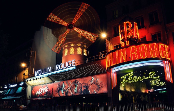 Театр Мулен Руж, Париж
