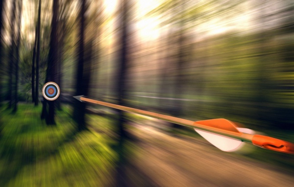 Стрела быстро приближается к цели