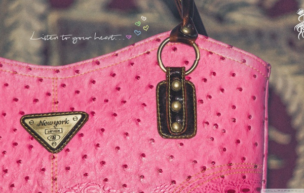Фирменная розовая сумка для девушки