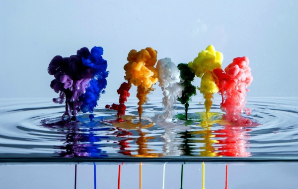 Всплески цветных красок