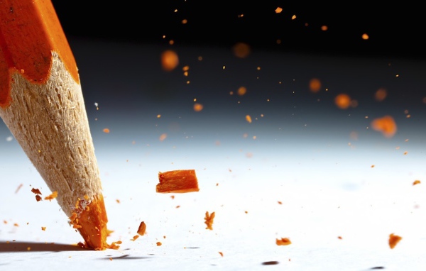 Крупный план оранжевого карандаша