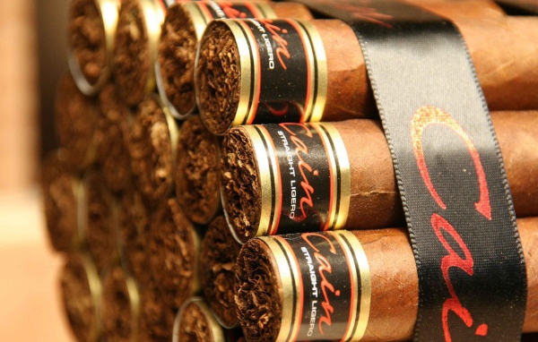 Дорогие кубинские сигары